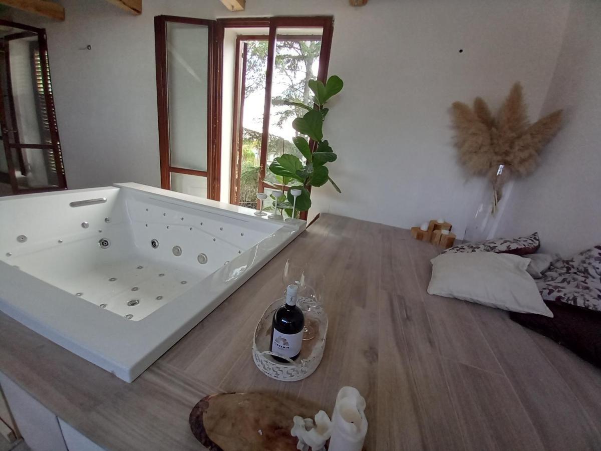 Masseria Incantamento Suite Bouganville Latiano エクステリア 写真